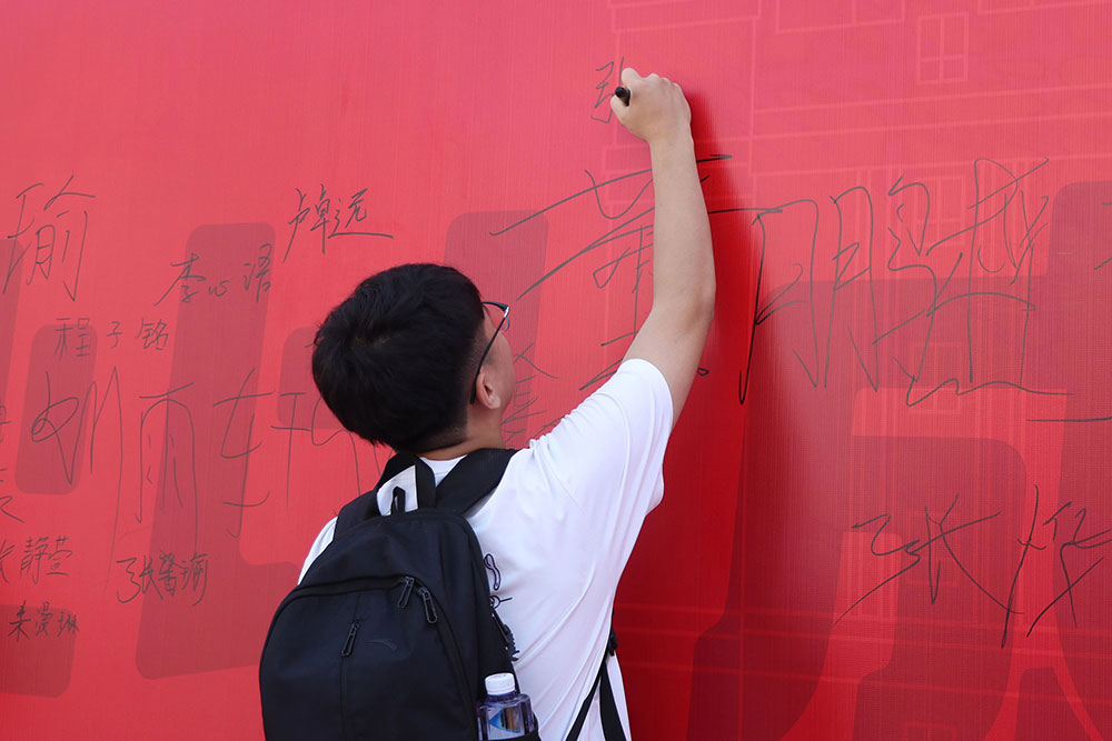 梦想启航，温暖相遇！石家庄私立第一中学新生报到日全程高燃