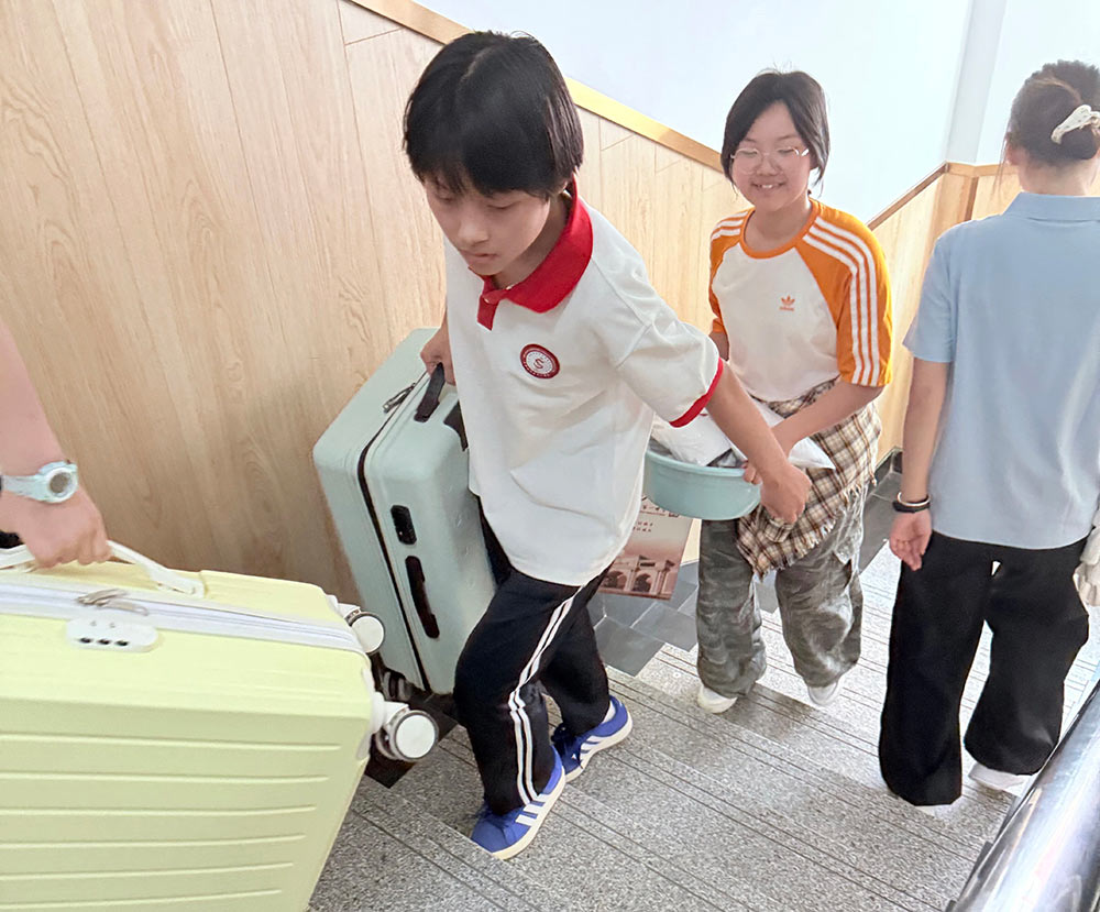 梦想启航，温暖相遇！石家庄私立第一中学新生报到日全程高燃