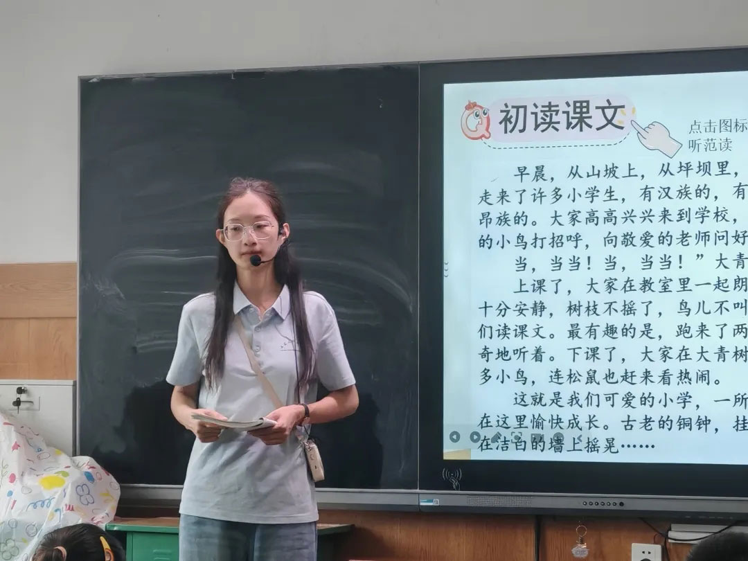【立小•教学】“不打招呼的约会”开始啦！从推门到入心，瞧，教室门后藏着啥？一起来“突袭”吧！
