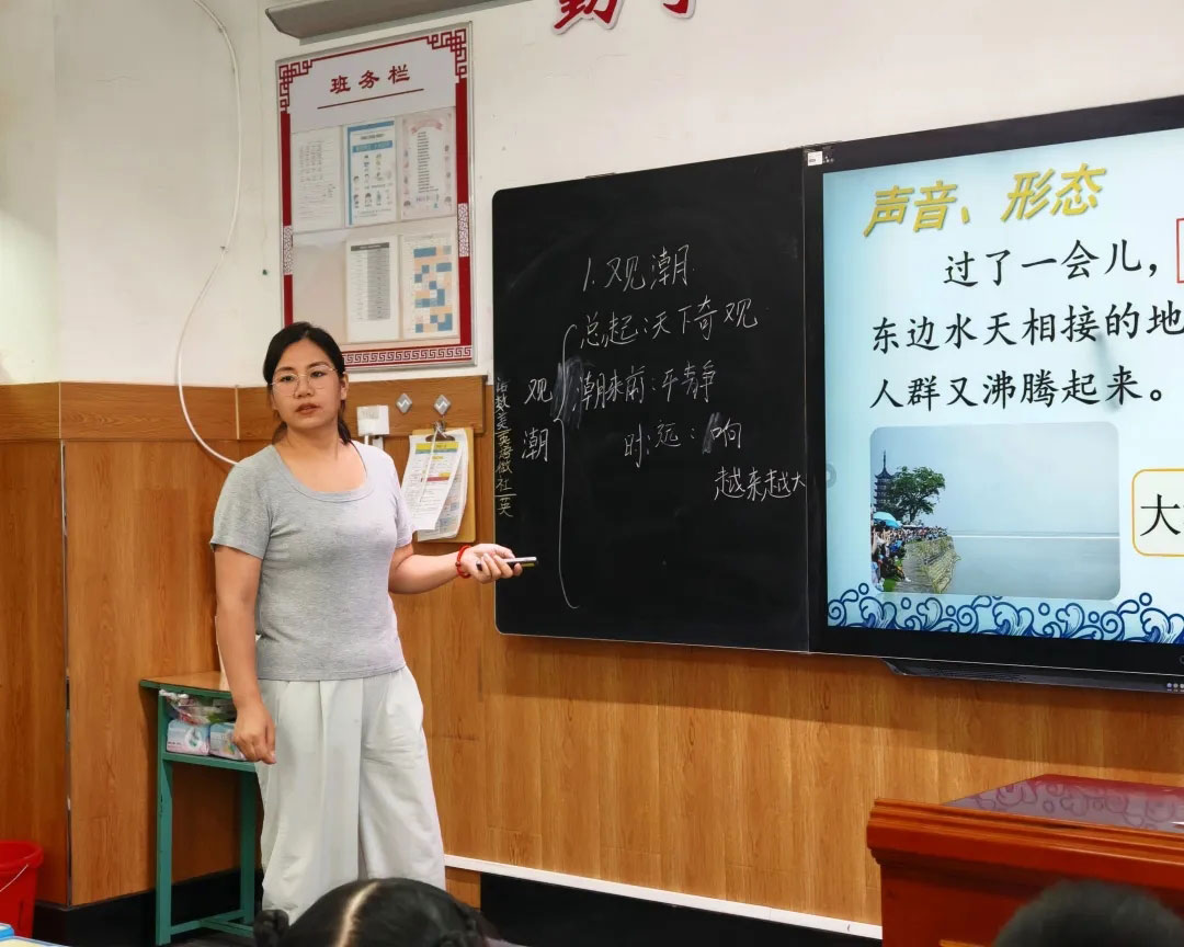 【立小•教学】“不打招呼的约会”开始啦！从推门到入心，瞧，教室门后藏着啥？一起来“突袭”吧！