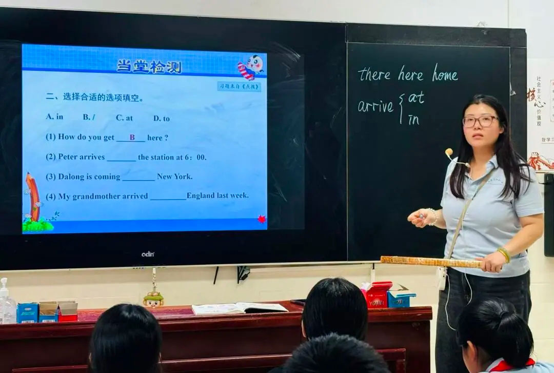 【立小•教学】“不打招呼的约会”开始啦！从推门到入心，瞧，教室门后藏着啥？一起来“突袭”吧！