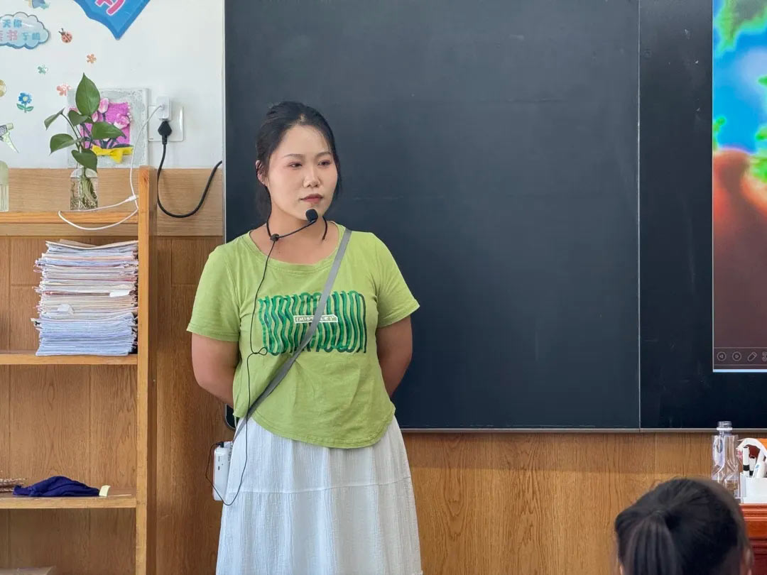 【立小•教学】“不打招呼的约会”开始啦！从推门到入心，瞧，教室门后藏着啥？一起来“突袭”吧！