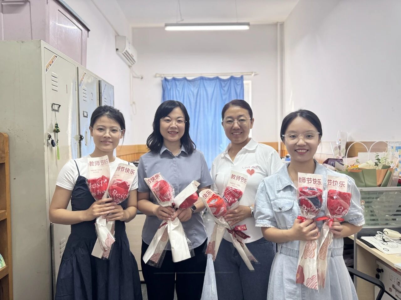 【立小 • 教师节】哇塞！“甜蜜+暖心”被立小的仪式感暖到了