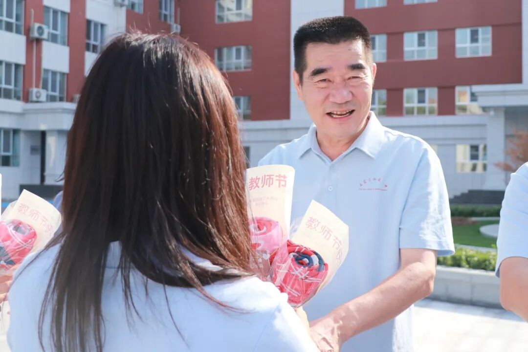 桃李芬芳，师恩难忘丨石家庄私立第一中学温馨庆祝第41个教师节