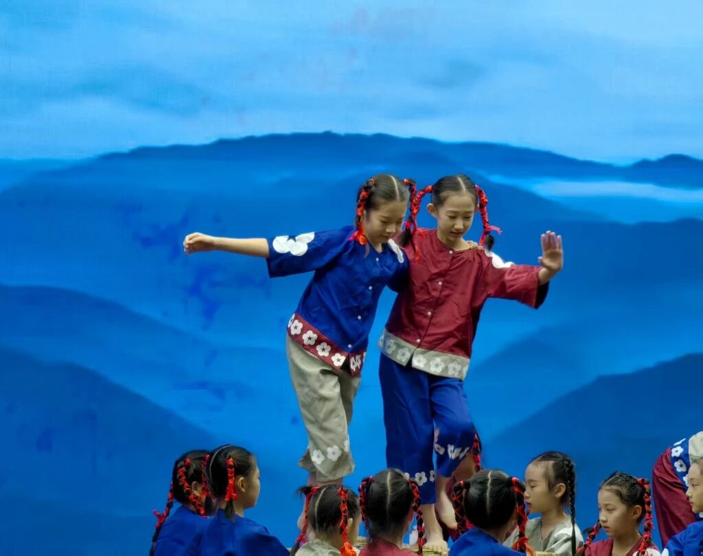 【立小•家校】2025-2026学年第一学期期初家校恳谈会暨第二届亲子节启动仪式