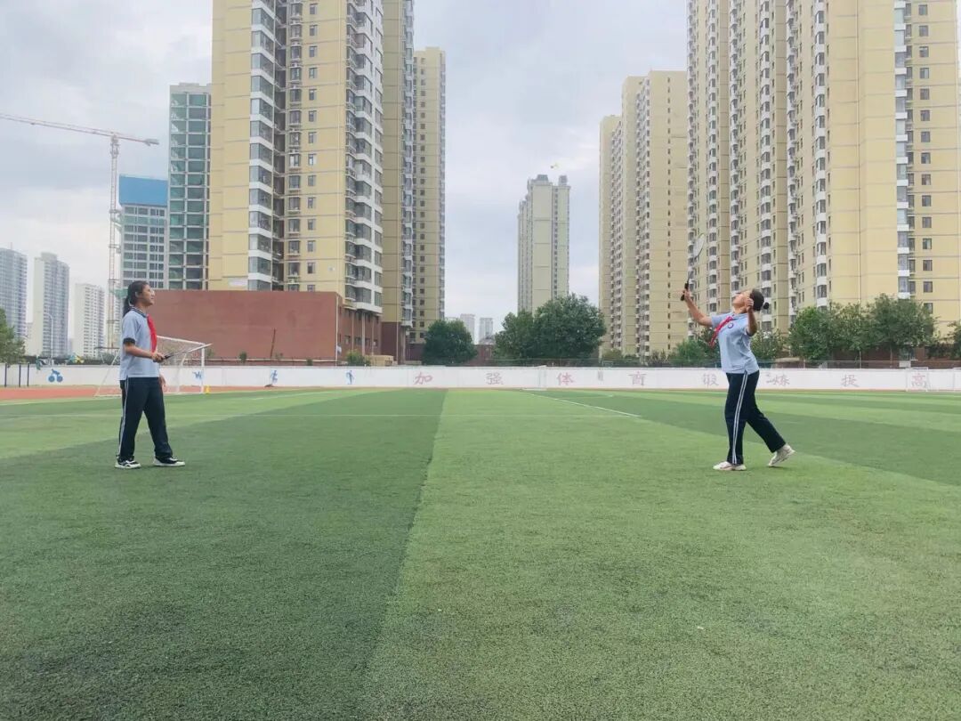 【立小•教学】与校长同桌是种什么体验？每周三“行政蹲班日志”揭秘
