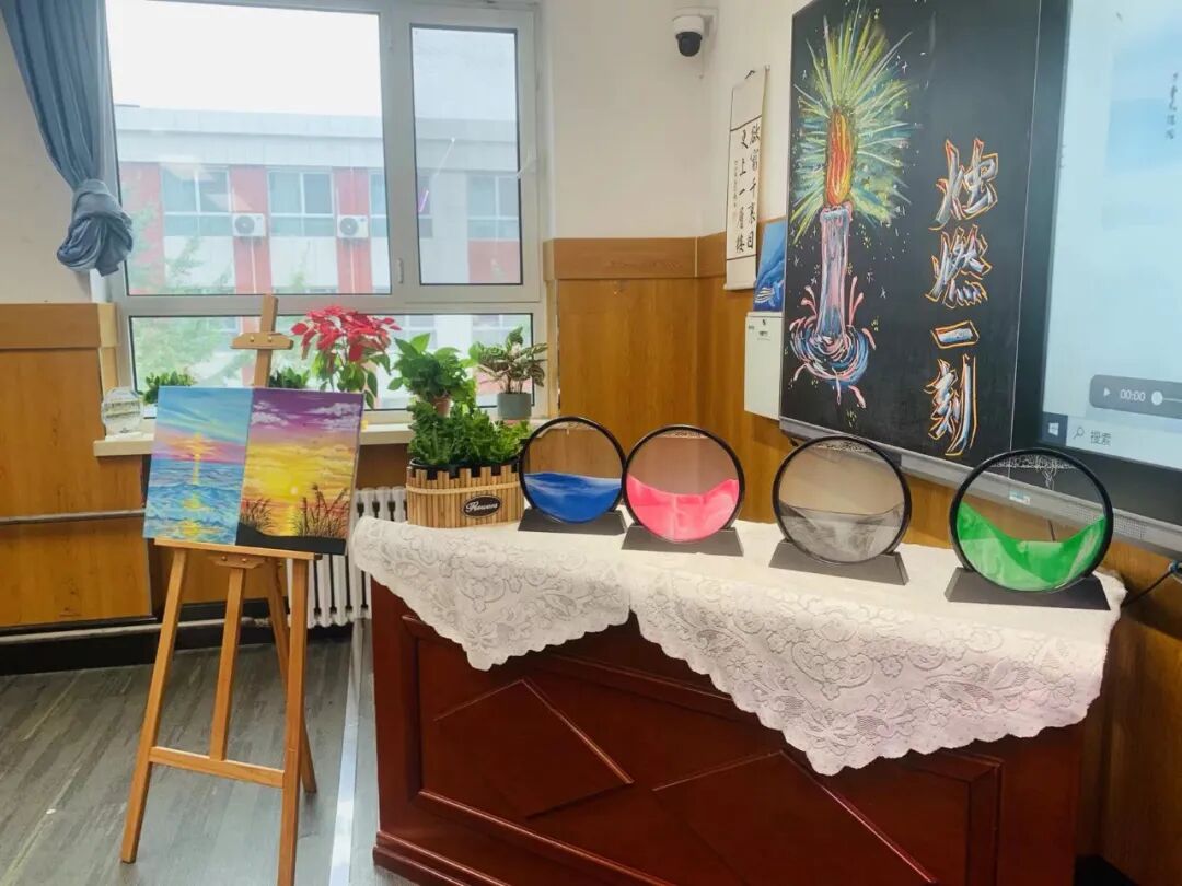 【立小•教学】与校长同桌是种什么体验？每周三“行政蹲班日志”揭秘