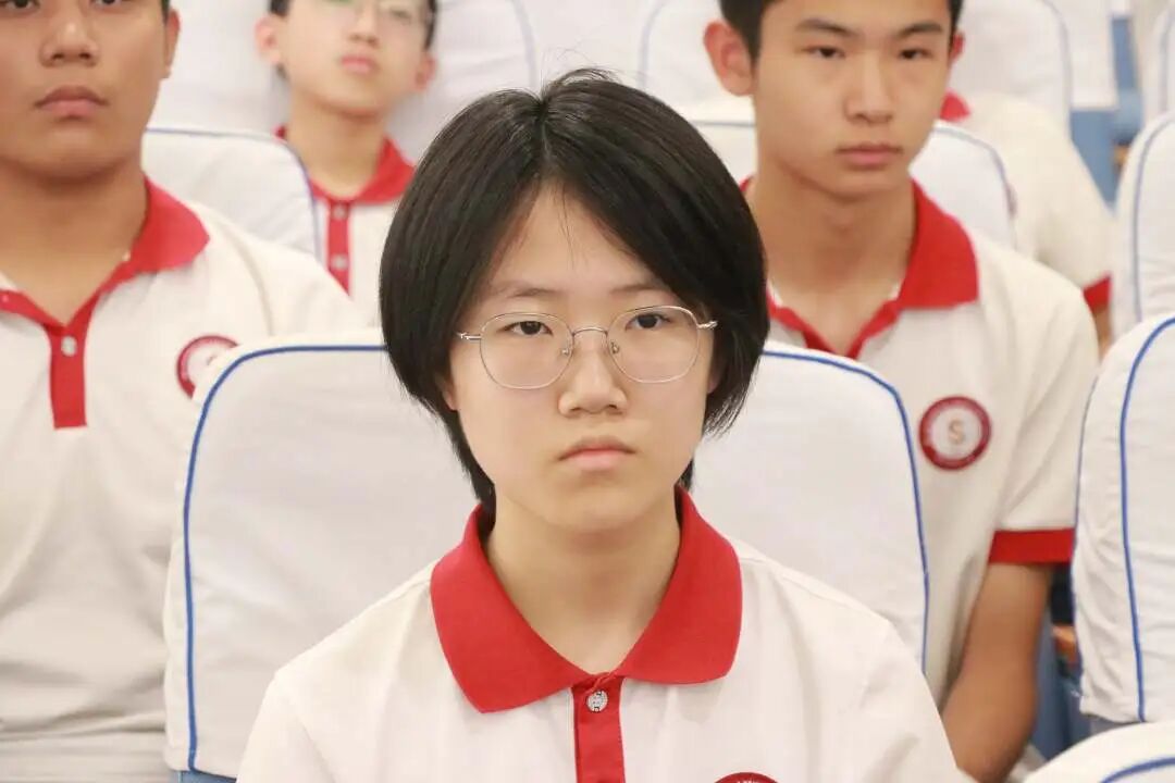 不忘历史烽烟起 心中长哨警钟声丨初二年级主题教育活动