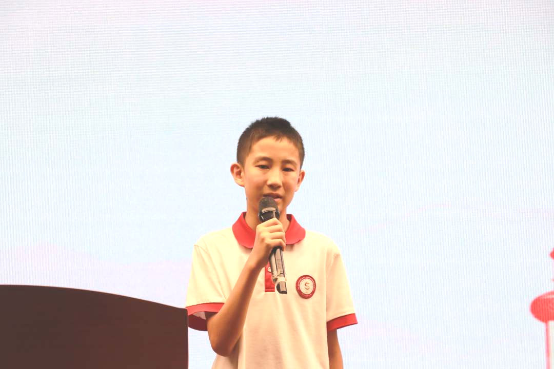 不忘历史烽烟起 心中长哨警钟声丨初二年级主题教育活动