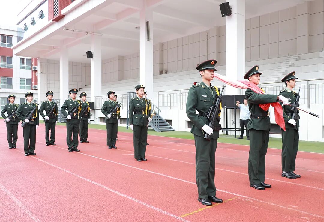 国旗飘扬 习惯筑梦丨石家庄私立第一中学升旗仪式