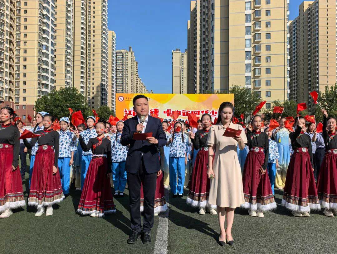 【立小•德育】泪目!六年级学生用红歌致敬信仰,回忆杀来袭,感动全场!