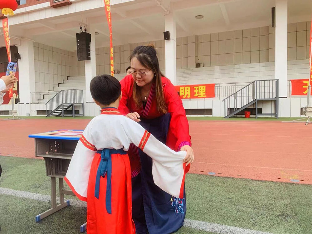 【立小•成长四礼】开笔启智 礼润人生｜一年级开笔礼盛典