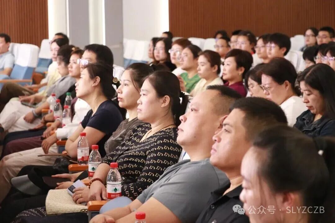 凝心聚力 梦想启航丨初三年级表彰会暨师生动员大会