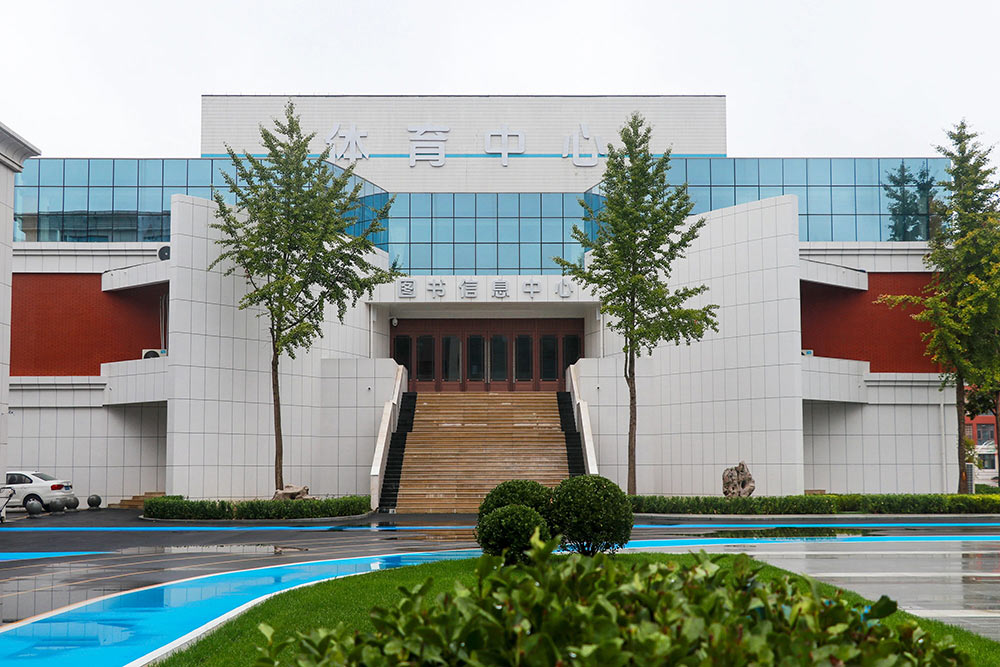 雨中秋色，私立一中美成一幅画！