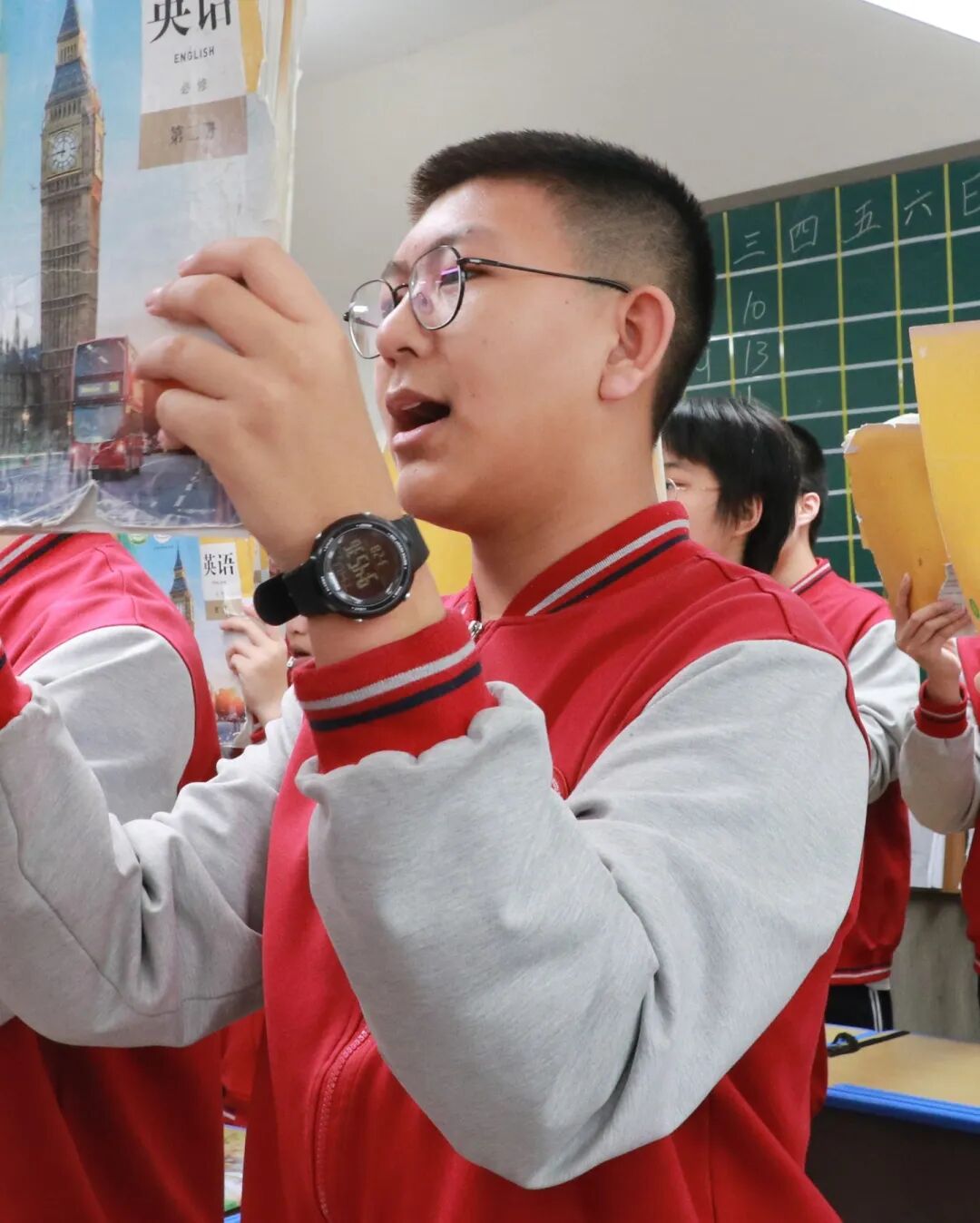 雨中秋色，私立一中美成一幅画！