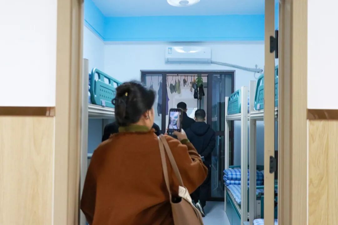 携手同心 共育未来丨高一年级家长开放日,家校携手共筑学生成长路