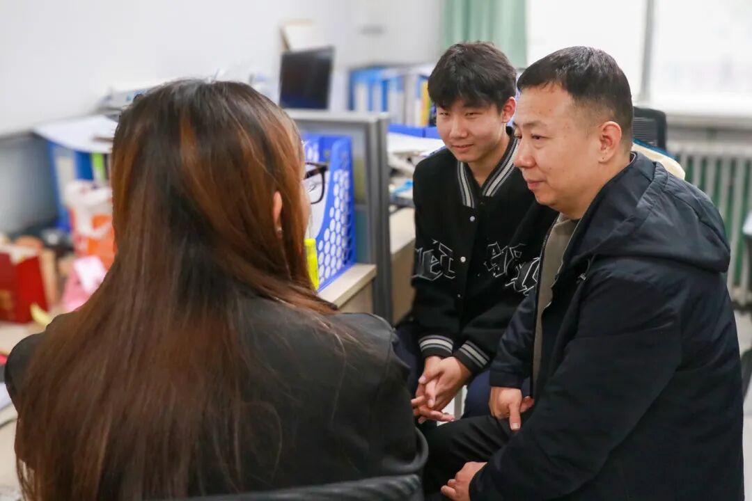 携手同心 共育未来丨高一年级家长开放日,家校携手共筑学生成长路