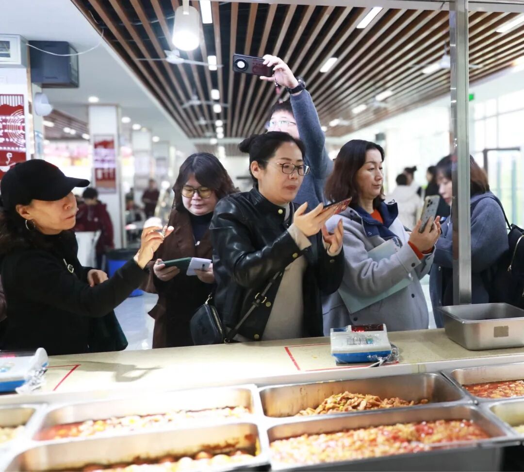 携手同心 共育未来丨高一年级家长开放日,家校携手共筑学生成长路