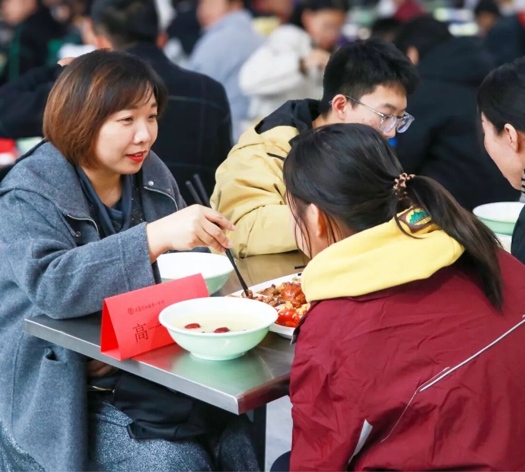 携手同心 共育未来丨高一年级家长开放日,家校携手共筑学生成长路