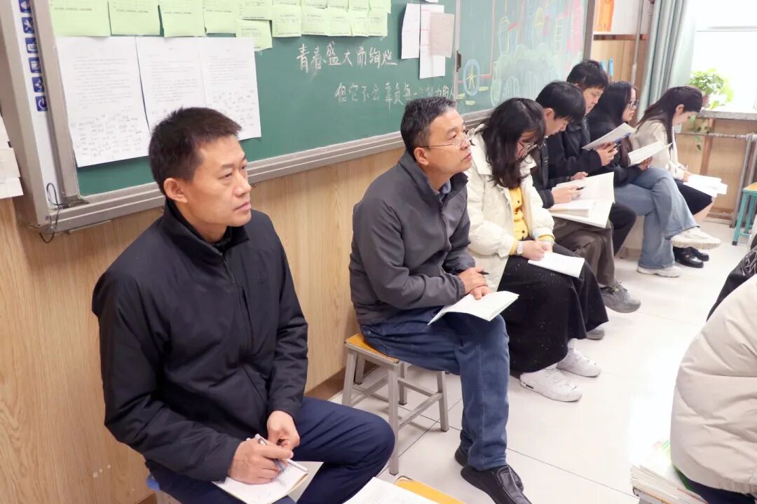 聚焦课堂深改革 听评赋能促提升丨私立一中校领导深入课堂开展听评课活动
