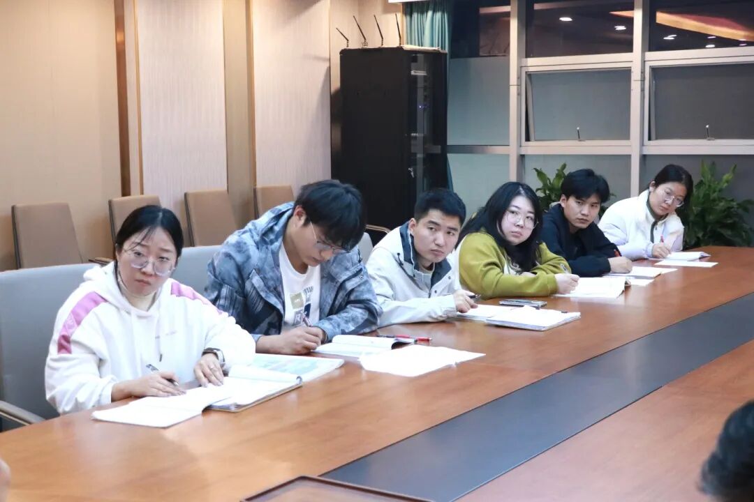 聚焦课堂深改革 听评赋能促提升丨私立一中校领导深入课堂开展听评课活动