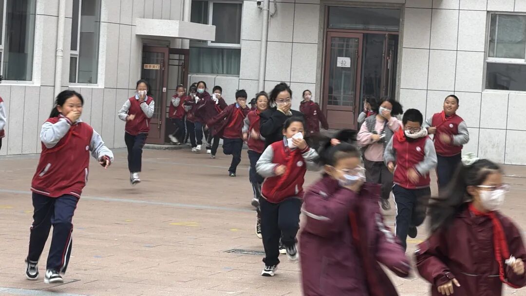 【立小•安全】穿越