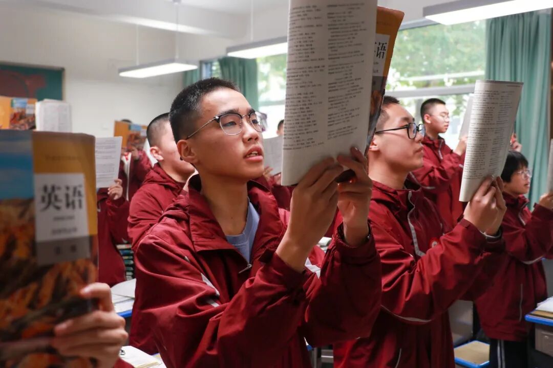 校园温度计丨刻度上的时光与热爱