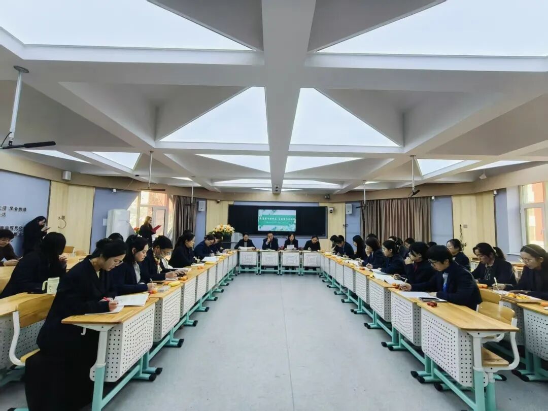 立小•教研】秋光为序 共赴新程｜期中教育教学总结会