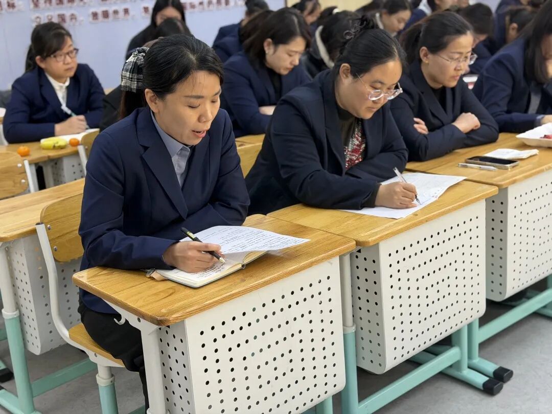 立小•教研】秋光为序 共赴新程｜期中教育教学总结会