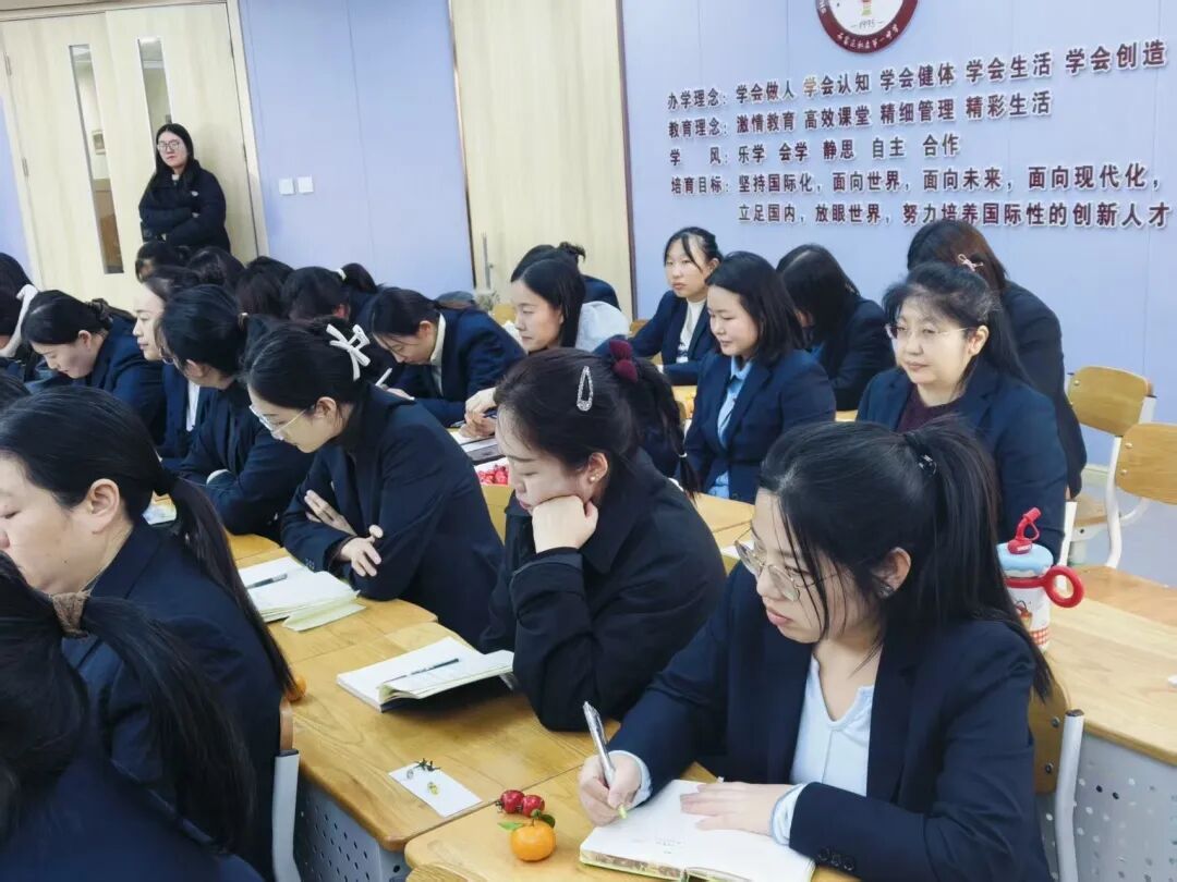 立小•教研】秋光为序 共赴新程｜期中教育教学总结会