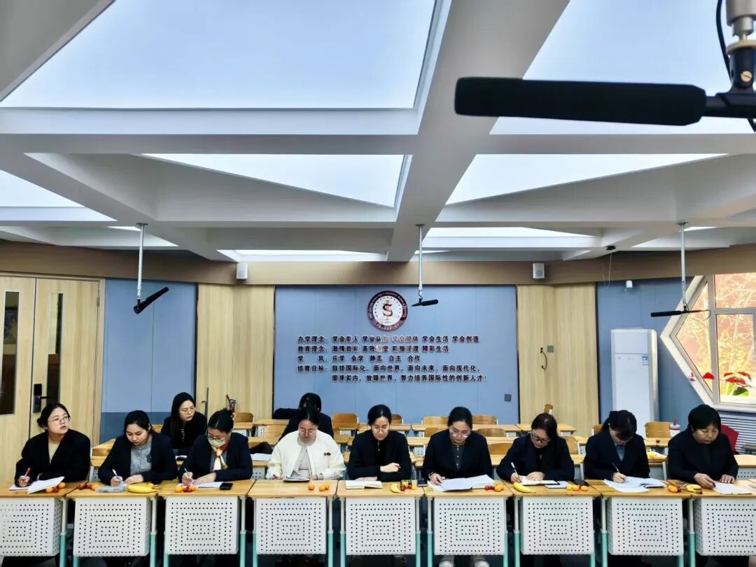 立小•教研】秋光为序 共赴新程｜期中教育教学总结会