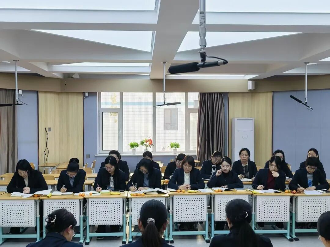 立小•教研】秋光为序 共赴新程｜期中教育教学总结会