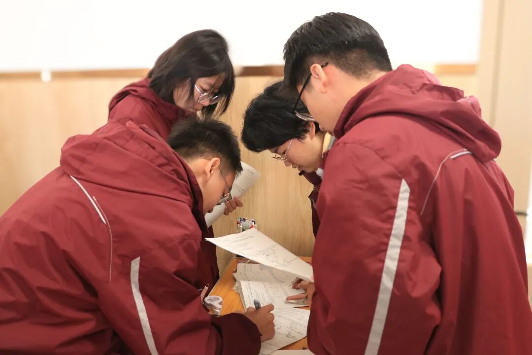 嗨！介绍一下，这是我的校园搭子！