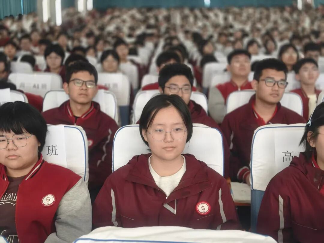 法治进校园 护航青春不“欺凌”丨我校开展法制教育专题讲座