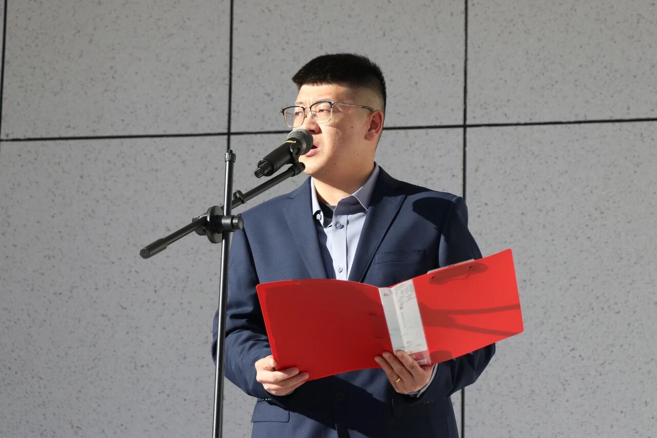 以国之名寄哀思 以史为鉴砺初心|私立一中举行国家公祭日主题升旗仪式