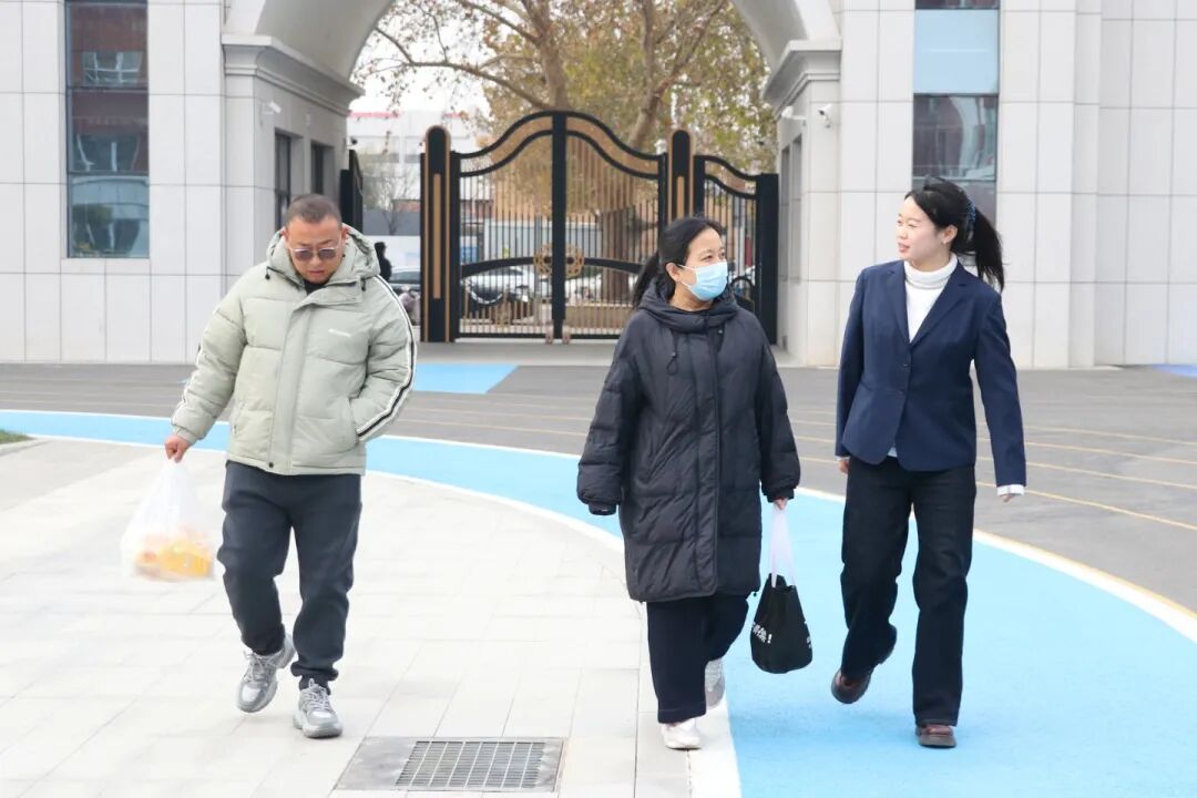 家校共“餐”话成长丨私立一中家长陪餐活动温馨纪实