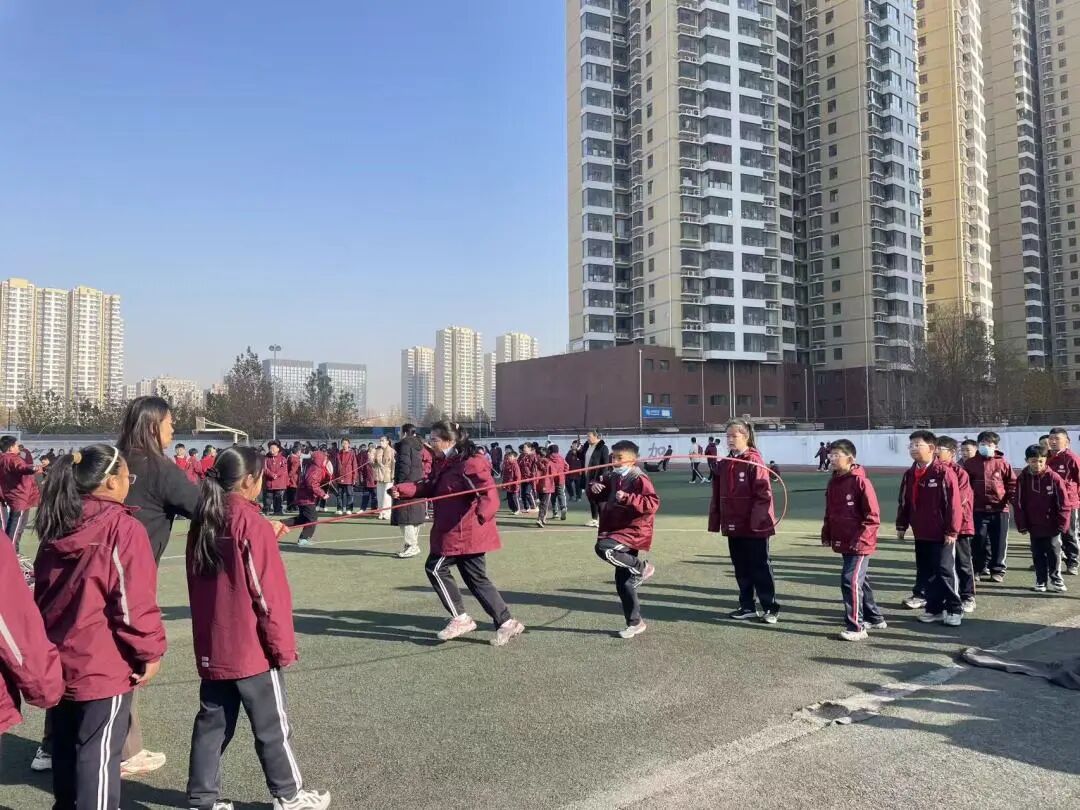 【立小•体育】运动相伴暖冬日 亲子携手向未来｜立小冬季三跳一拔对抗赛纪实