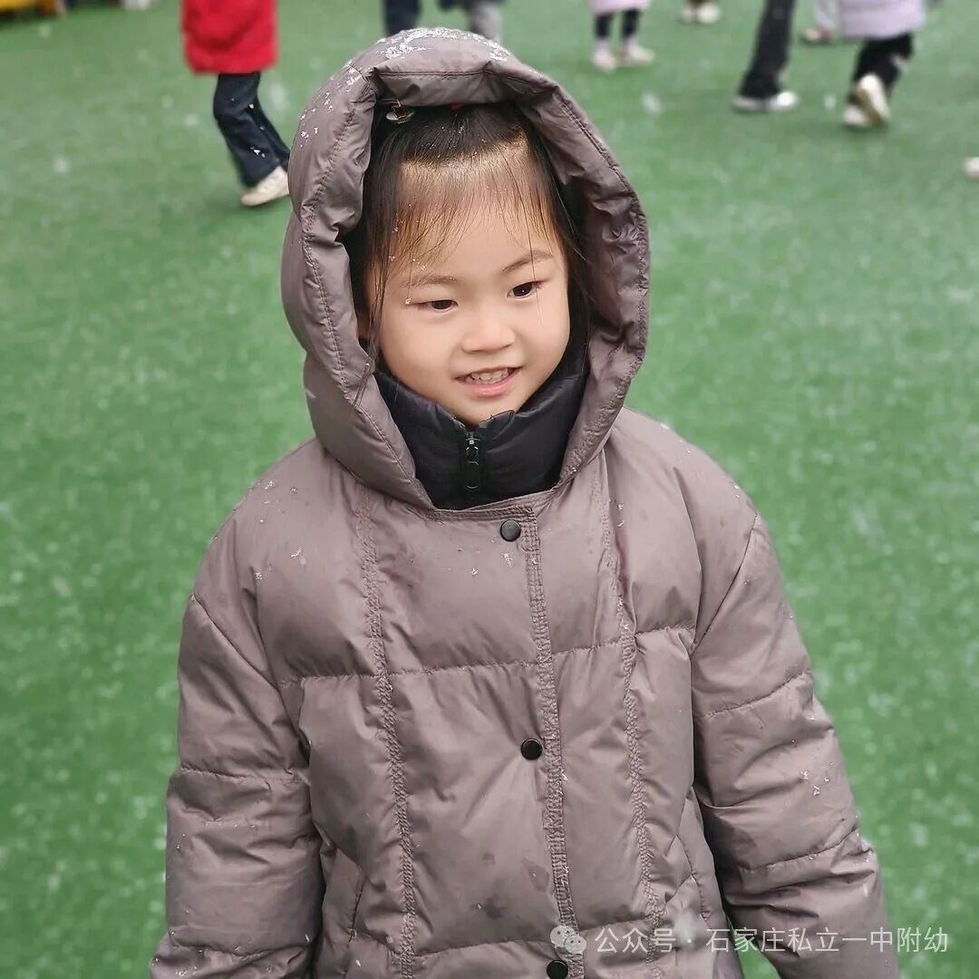 【私立一中幼儿园】初雪赴约 解锁立娃的第一场冬日狂欢