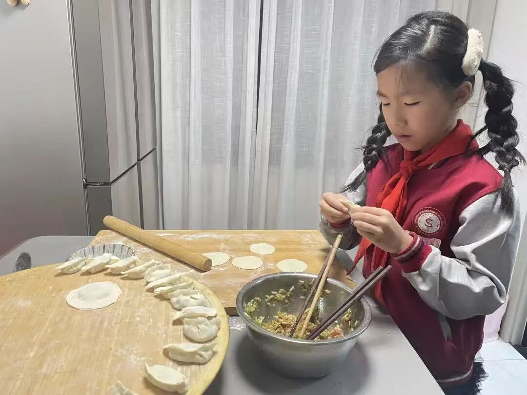 【立小•劳育】除了知识，我们更想教给孩子这些……｜劳育节的温暖与收获纪实