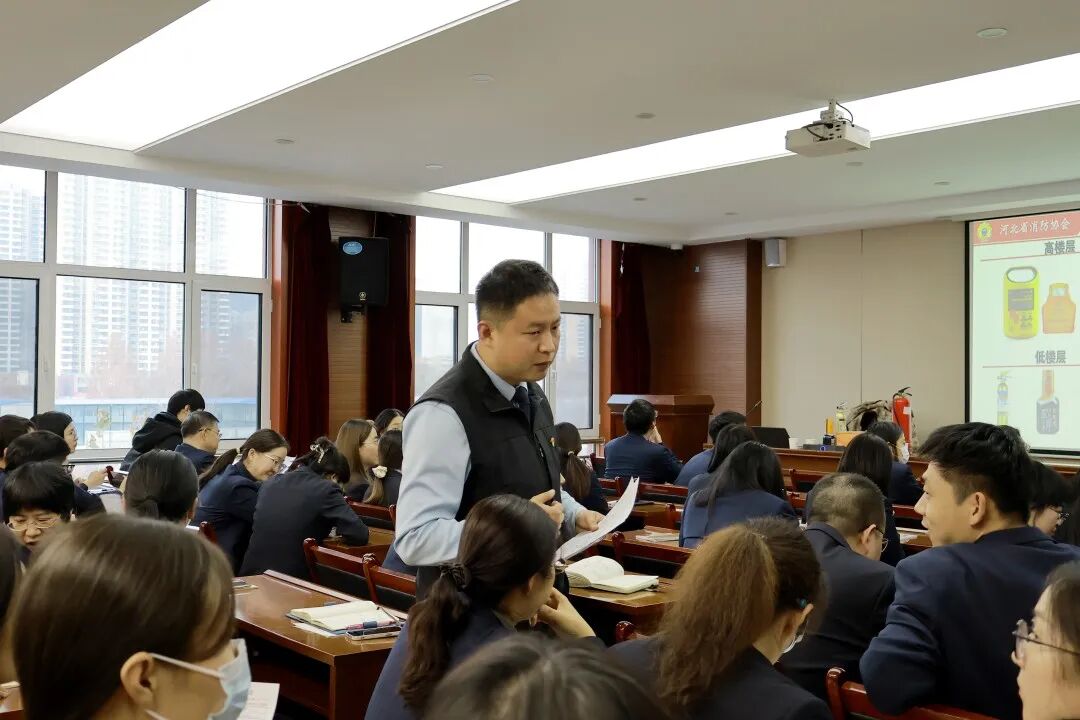 以学筑防，以责护安 | 石家庄私立一中初中部消防安全专题讲座