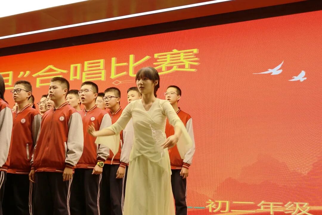 以歌声为翼,赴青春之约 | 私立一中初二年级合唱比赛