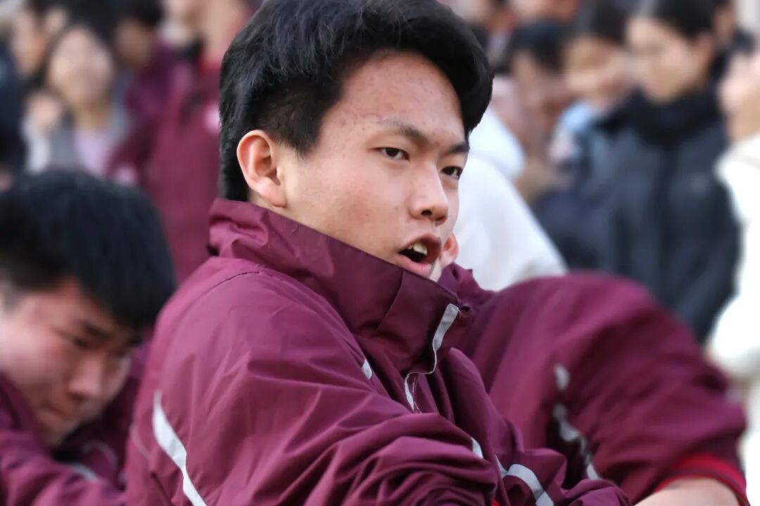 力拔山兮气盖世！丨私立一中高中学子迎元旦拔河比赛圆满举行