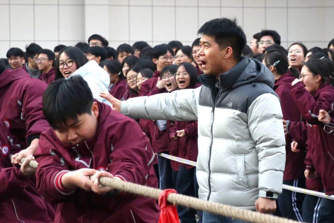 力拔山兮气盖世！丨私立一中高中学子迎元旦拔河比赛圆满举行