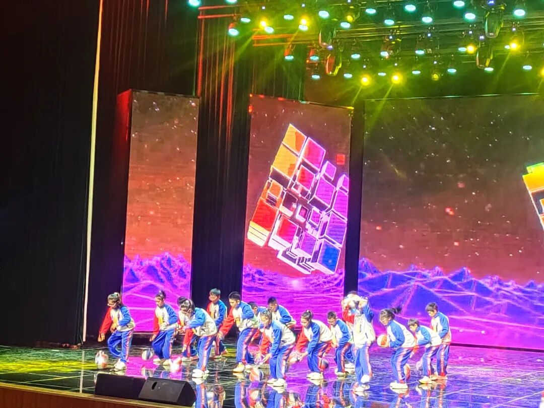 政校社联动，童心颂新年：这场联欢会不一般！