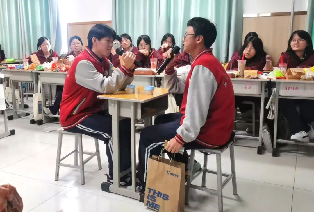 元旦狂欢,岁末教室里的诗与歌丨私立一中学生元旦联欢活动温情举行