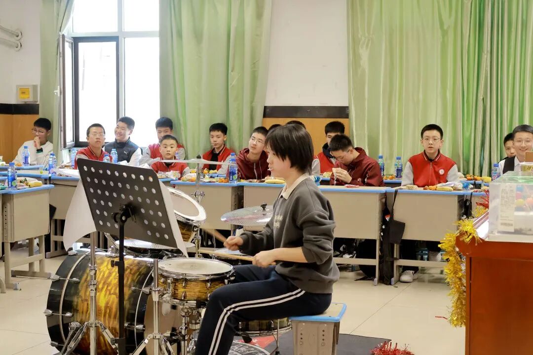 “元”梦新篇，“旦”启华章  | 私立一中初中部元旦联欢精彩速递