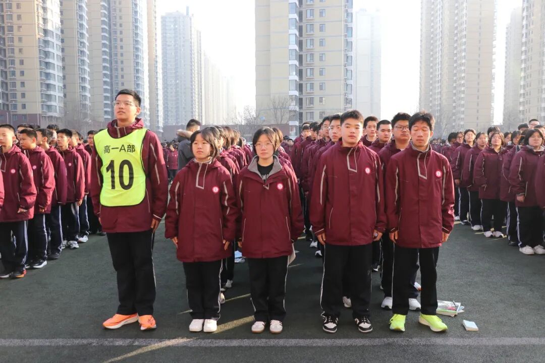 新年启新程 安全伴我行丨私立一中举行2026年首次升旗仪式