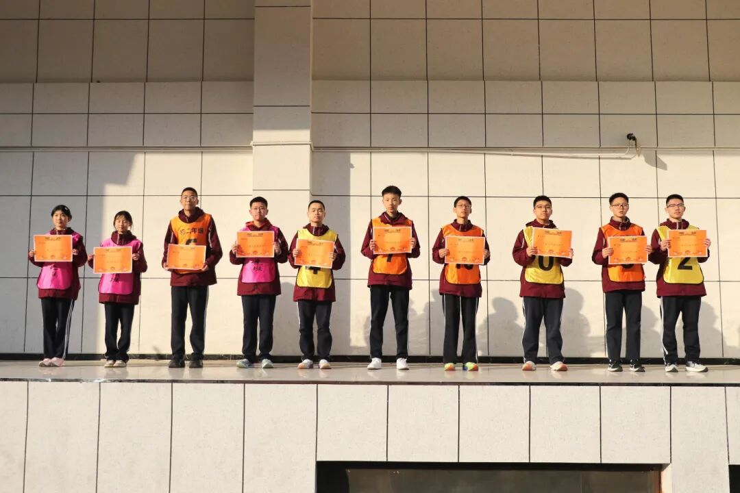 新年启新程 安全伴我行丨私立一中举行2026年首次升旗仪式