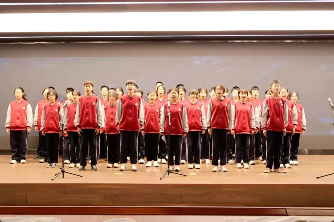 歌启青春生双翼，声聚班魂向未来 | 私立一中初中部七年级三风一训一歌展评