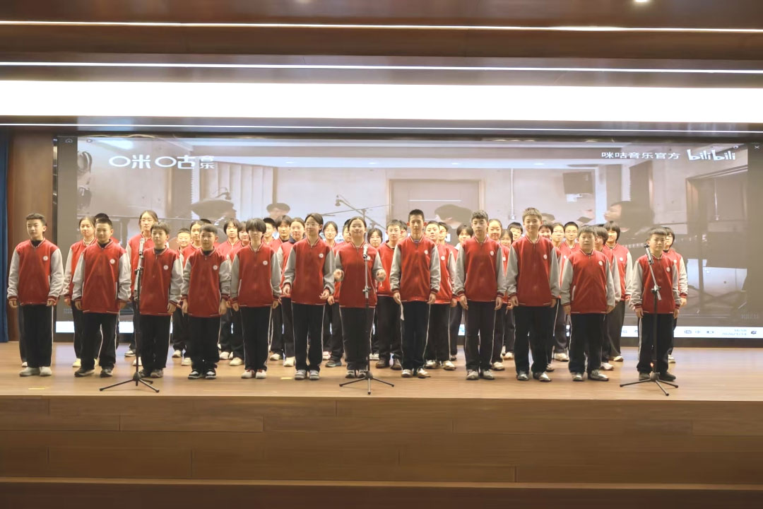 歌启青春生双翼，声聚班魂向未来 | 私立一中初中部七年级三风一训一歌展评